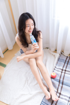 长腿校花无力呻吟娇喘的视频